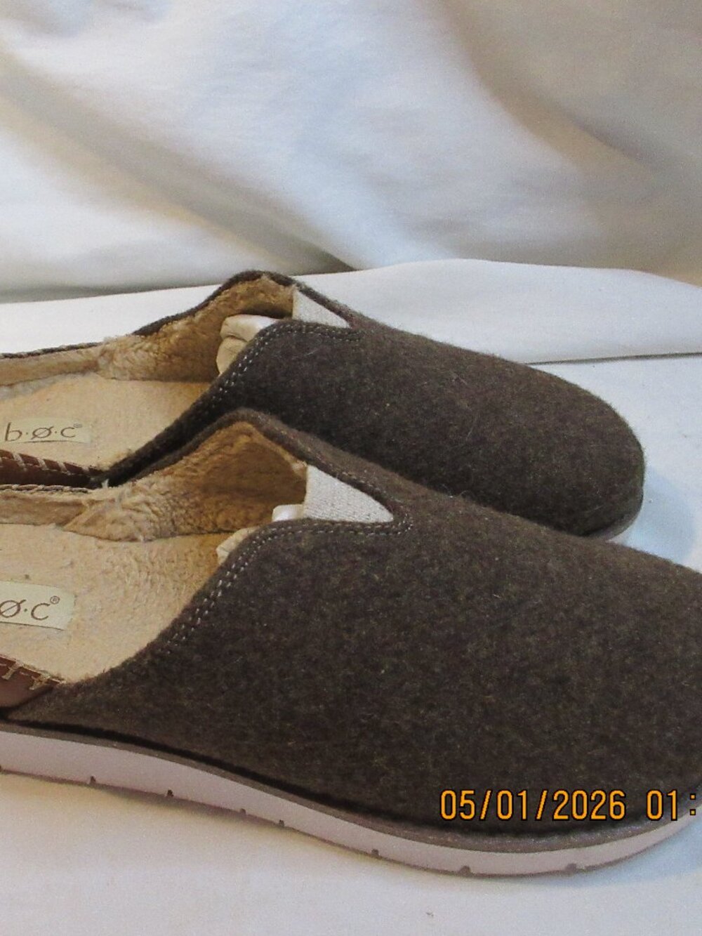 B.O.C. WOOL & LEATHER WITH SHERLING LINING SLIP ON'S ~ SZ 7.5-8